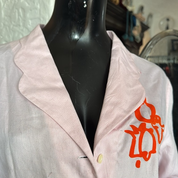 Pink button down shirt with graffiti - Picture 2 of 8